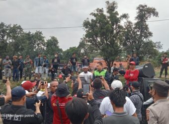 Sampaikan Aspirasinya, Masyarakat Desa Lingga Gelar Aksi Damai di Banko Barat
