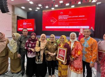 Screenshot_2025-12-10-15-16-16-311_com.whatsapp-edit